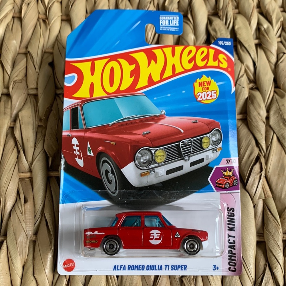 Alfa Romeo Giulia TI Super Hot Wheels Red Italian Race Car Hotwheels New 2025